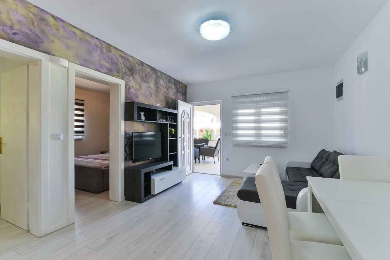 Apartments Lucica Vir Extérieur photo
